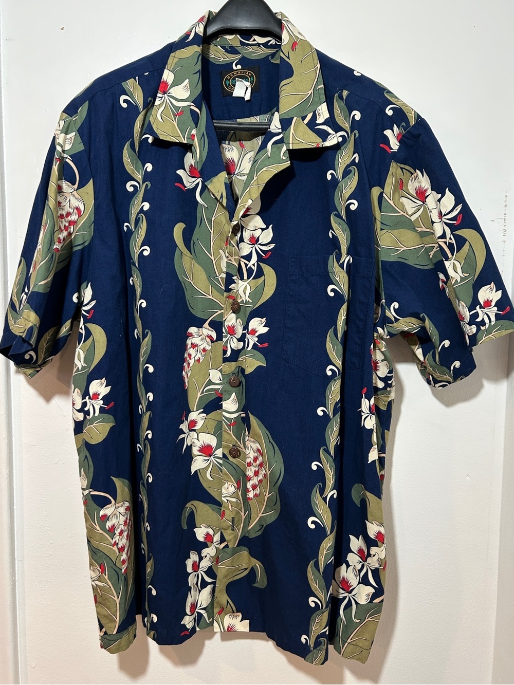 Vintage Hawaiian Navy Floral Button-Up Shirt Size XL